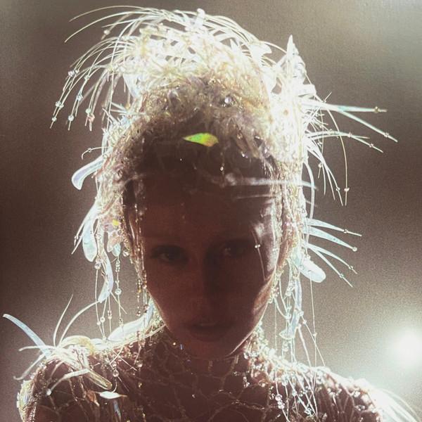 Miley Cyrus - Something Beautiful